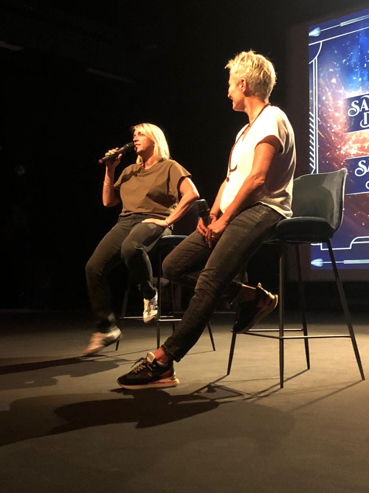 Sandrine Duglio et Sandy Salier en conférence sur l'accompagnement et Breathwork Infinity